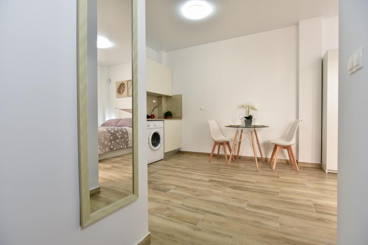 Cura Apartment